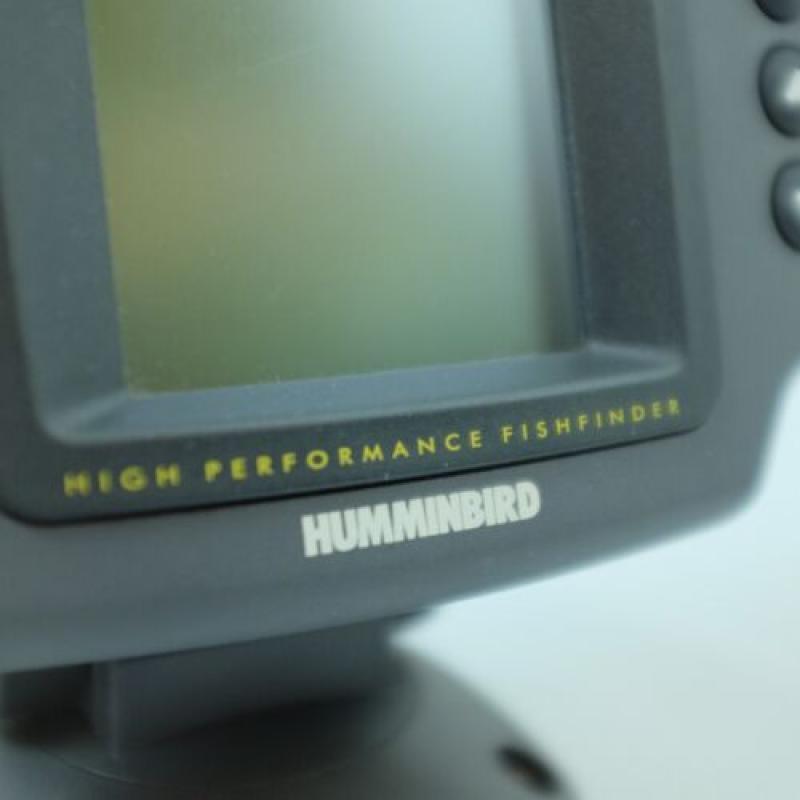 Hummingbird Wide 100 Fish Finder with Transducer